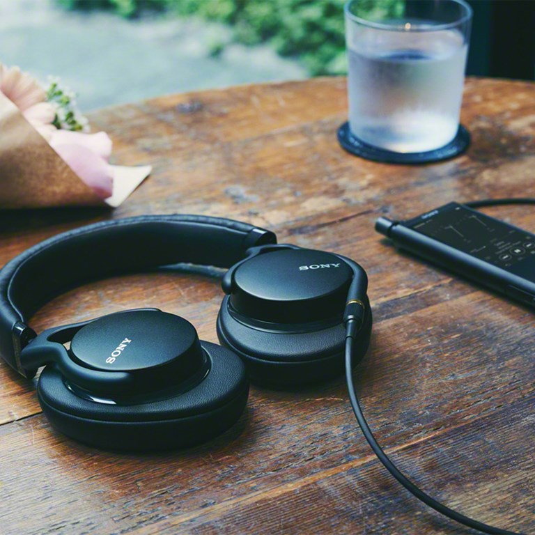Sony MDR-1AM2 Head-fi hörlurar
