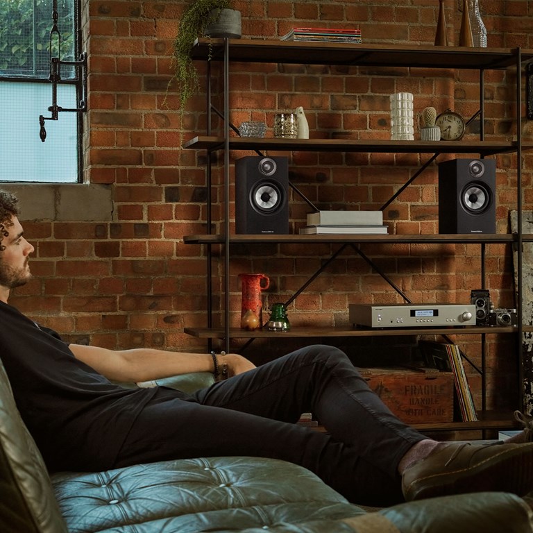 Bowers & Wilkins 607 S2 Anniversary Edition Kompakt højtaler