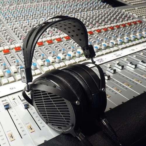 Audeze LCD-2 Classic Head-fi hörlurar