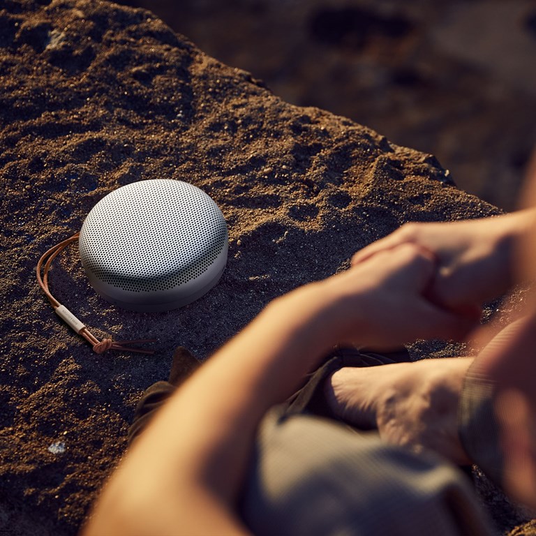 Bang & Olufsen Beosound A1 2nd Gen Trådlös högtalare