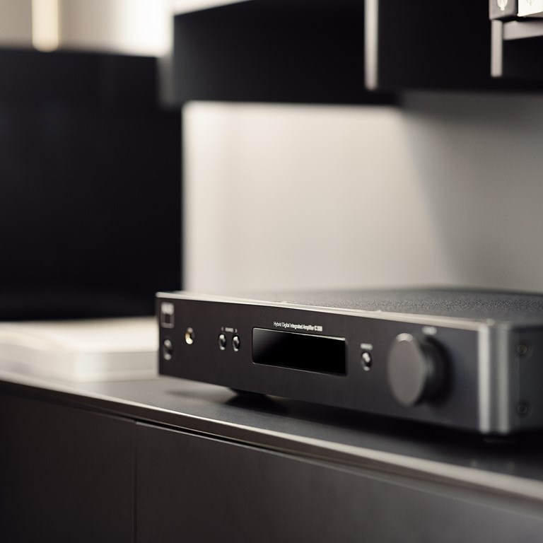 NAD C338 Stereoforstærker med streaming