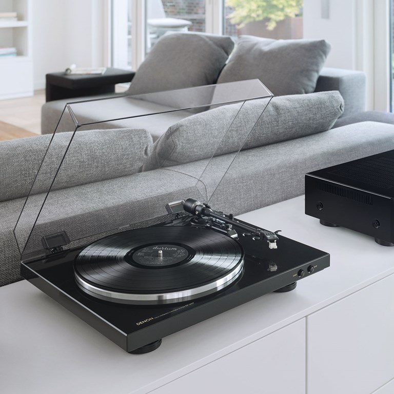 Denon DP-300F Skivspelare